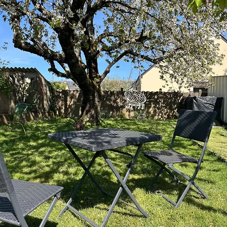 Cozy Garden House Appartamento Châteaubriant