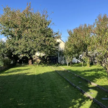 Cozy Garden House Appartement Châteaubriant