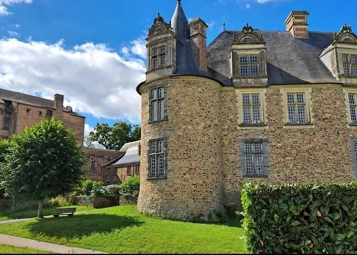 Cozy Garden House * Châteaubriant