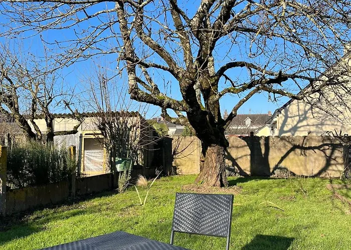 Cozy Garden House Châteaubriant